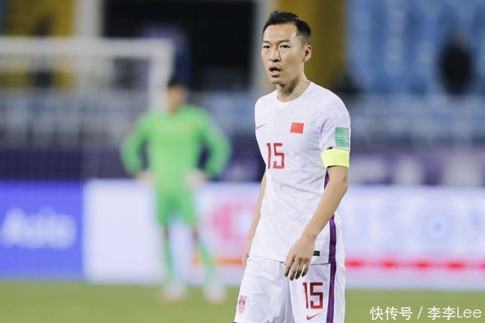 董路直言苏超水平不及职业联赛，国足若参与轻松获胜，但却砸钱诸多争议