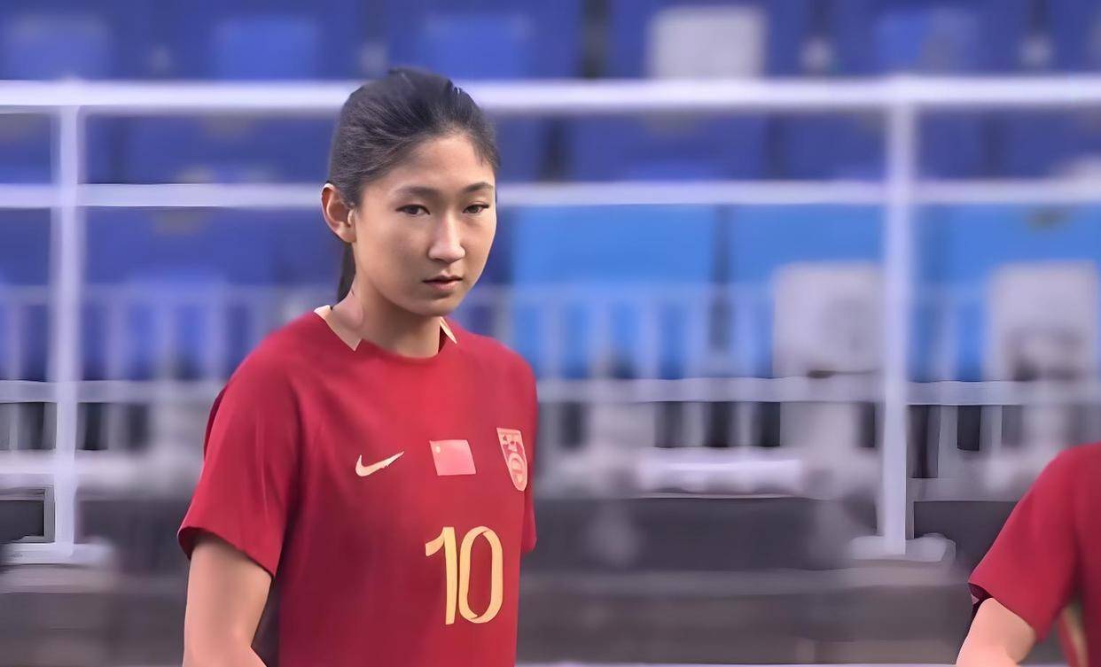 东亚杯-补时险失球中国女足雨战0-0日本队无缘冠军的简单介绍